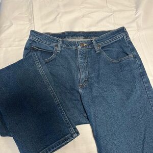 Wrangler Blue Straight Jeans Timeless Style